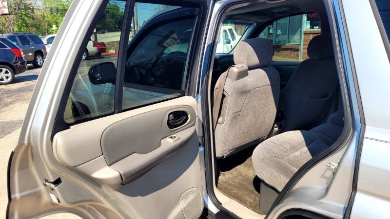 Chevrolet TrailBlazer LS 4WD 2004