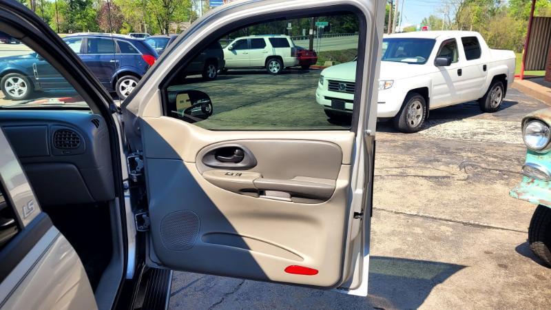 Chevrolet TrailBlazer LS 4WD 2004