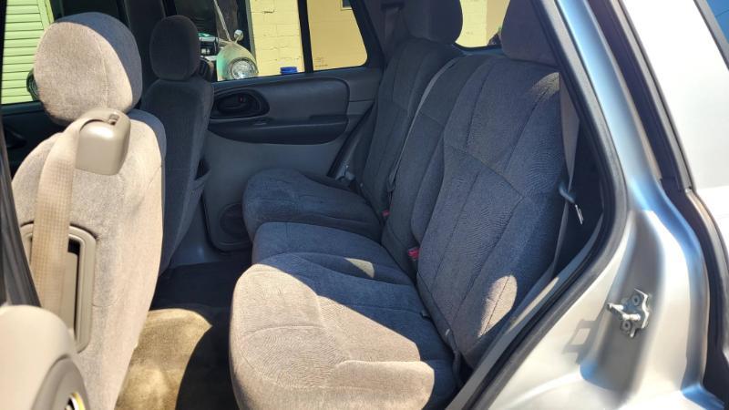 Chevrolet TrailBlazer LS 4WD 2004