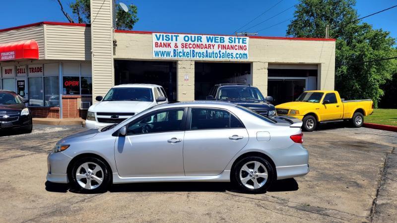 Toyota Corolla LE 4-Speed AT 2012
