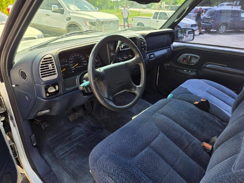 Chevrolet Tahoe 4-Door 4WD 1997