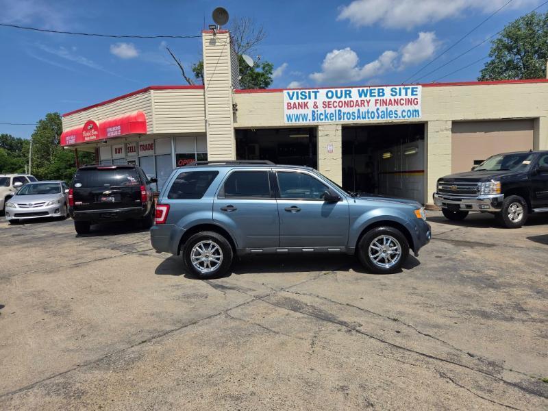 Ford Escape XLT FWD 2012