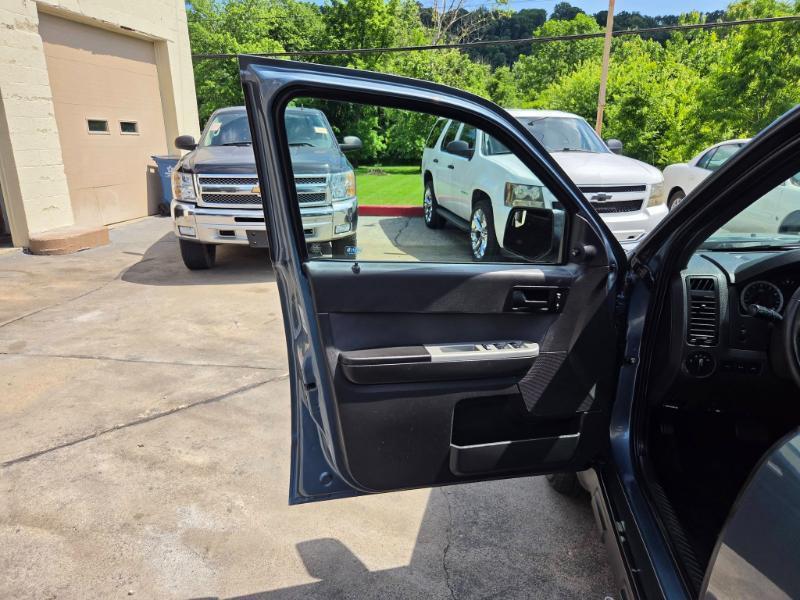 Ford Escape XLT FWD 2012