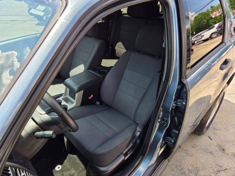 Ford Escape XLT FWD 2012