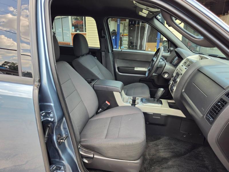 Ford Escape XLT FWD 2012