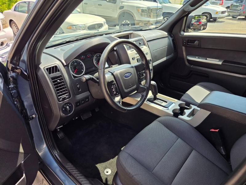 Ford Escape XLT FWD 2012