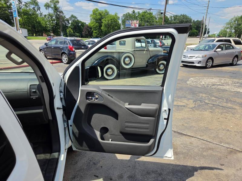 Nissan Frontier SV King Cab I4 5MT 2WD 2018