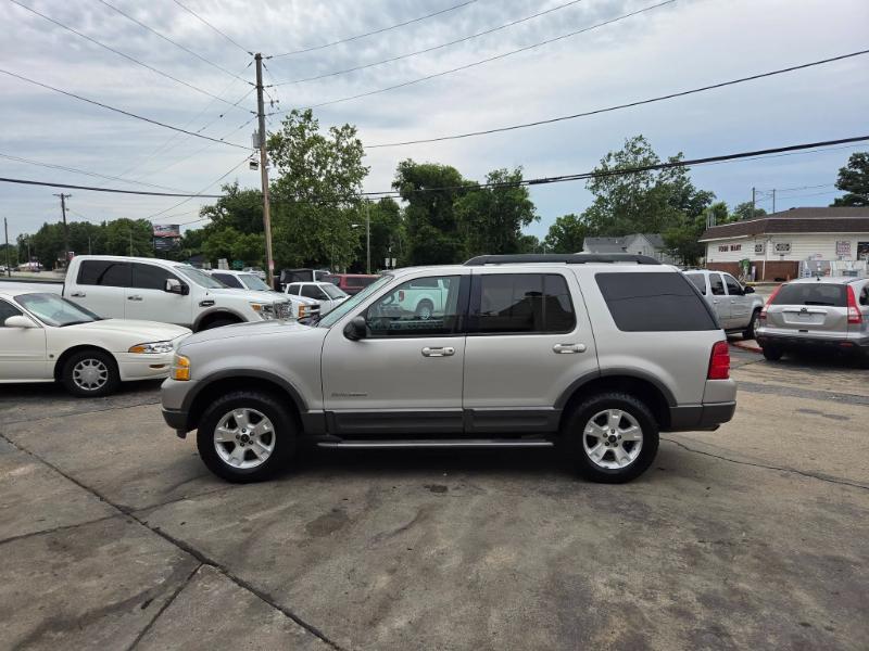 Ford Explorer XLT 4.0L 2WD 2005