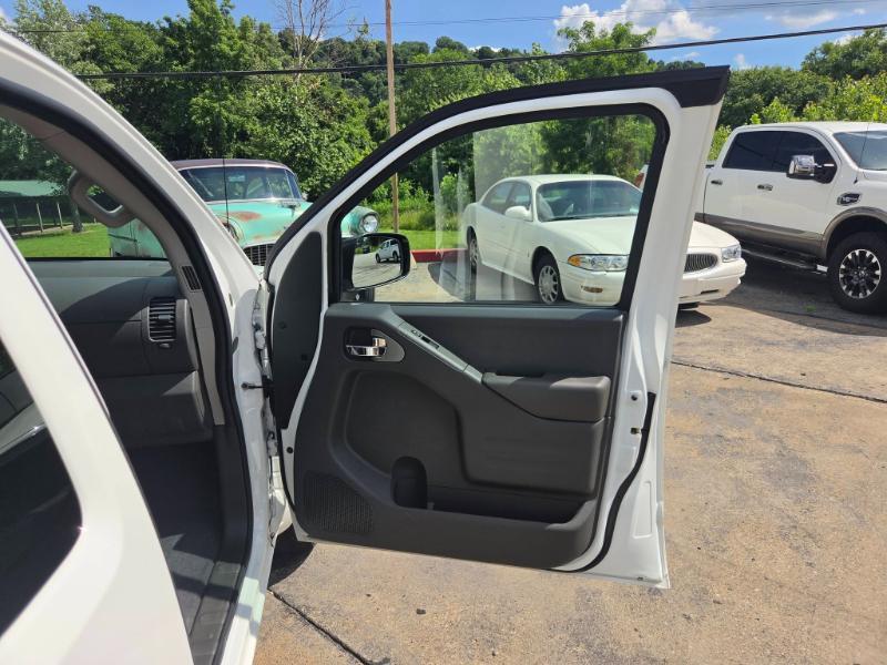Nissan Frontier SV King Cab I4 5AT 2WD 2019