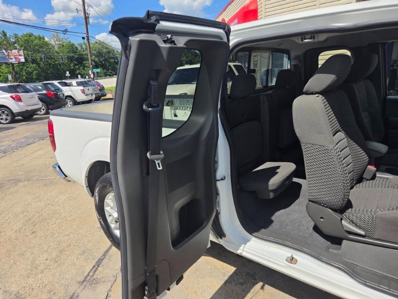 Nissan Frontier SV King Cab I4 5AT 2WD 2019