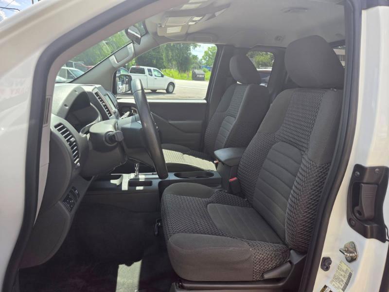 Nissan Frontier SV King Cab I4 5AT 2WD 2019