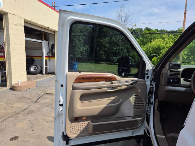 Ford F-350 SD Lariat SuperCab Short Bed 4WD 2000