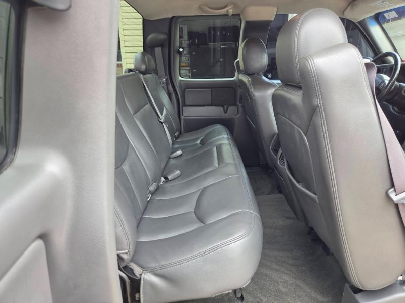 Chevrolet Silverado 1500 Work Truck Ext. Cab Long Bed 2WD 2006