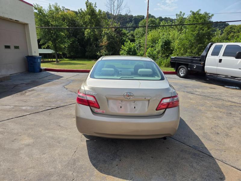 Toyota Camry LE 5-Spd AT 2009