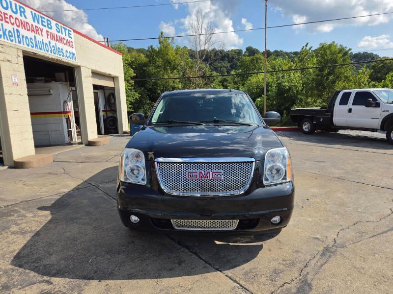 GMC Yukon Denali 4WD 2012