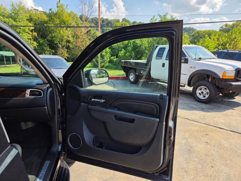 GMC Yukon Denali 4WD 2012