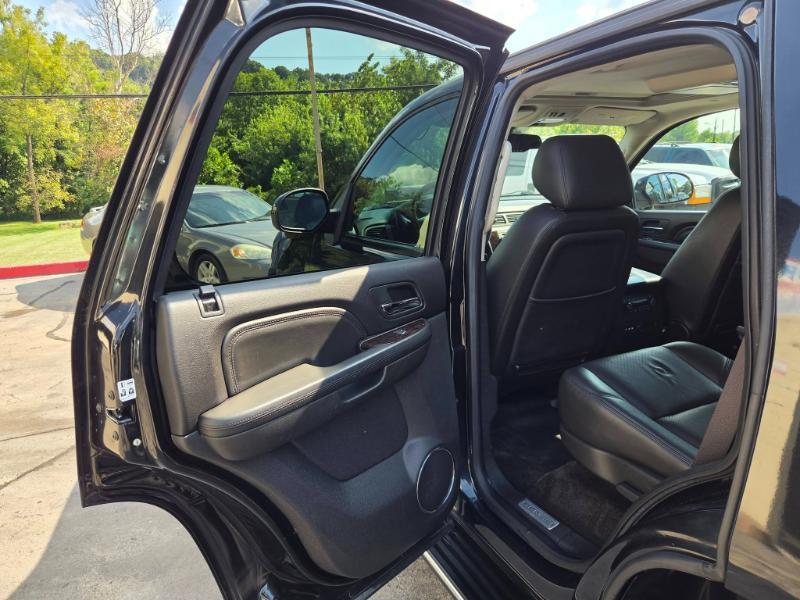 GMC Yukon Denali 4WD 2012