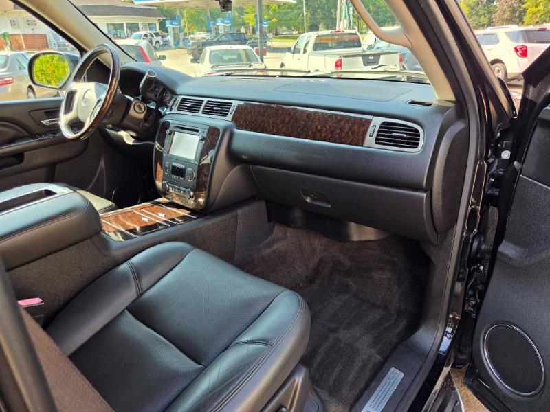 GMC Yukon Denali 4WD 2012