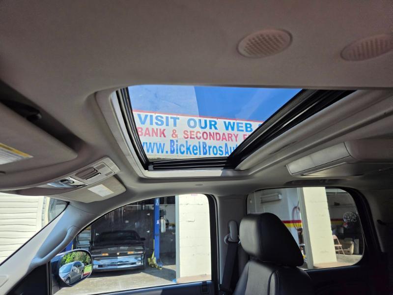GMC Yukon Denali 4WD 2012