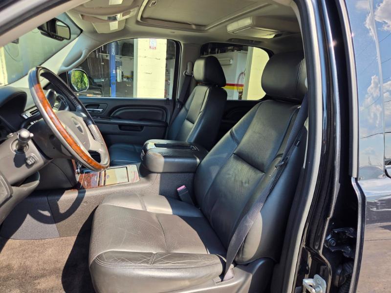 GMC Yukon Denali 4WD 2012