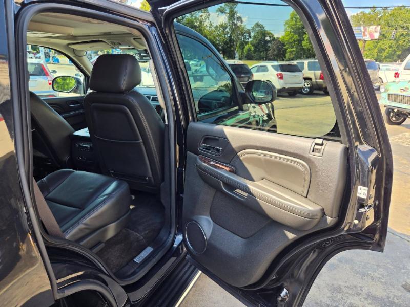 GMC Yukon Denali 4WD 2012