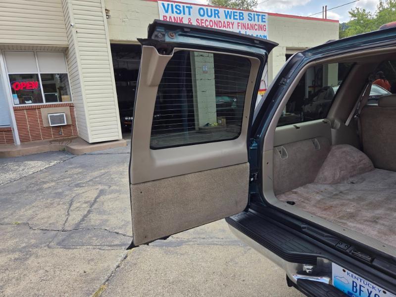 Chevrolet Tahoe 4-Door 4WD 1996