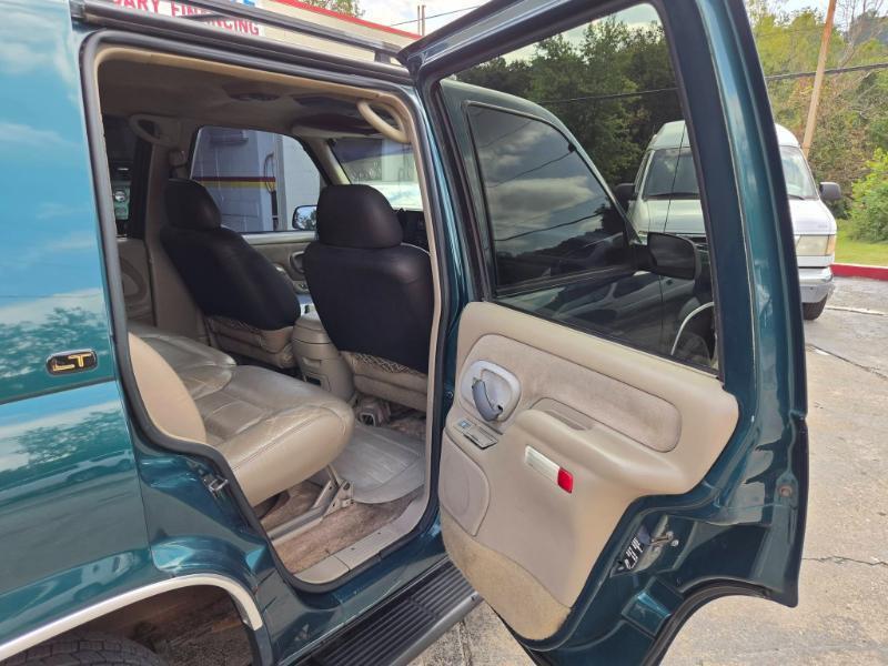 Chevrolet Tahoe 4-Door 4WD 1996
