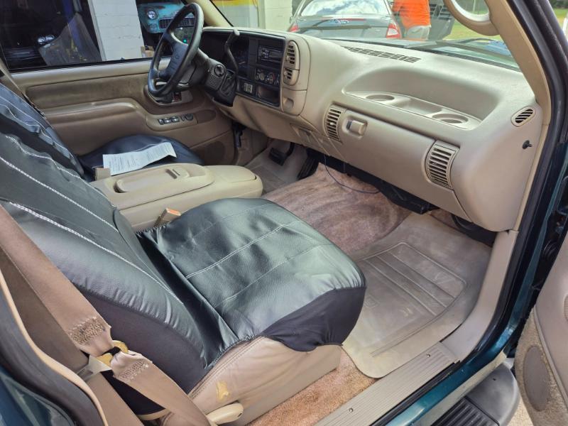 Chevrolet Tahoe 4-Door 4WD 1996