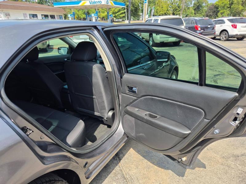Ford Fusion SE 2012
