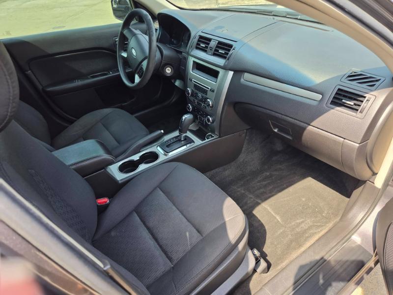Ford Fusion SE 2012