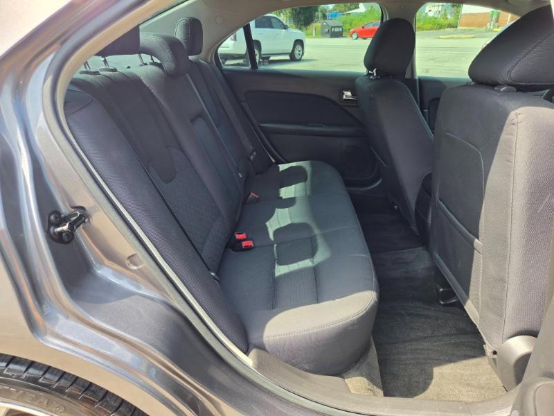 Ford Fusion SE 2012
