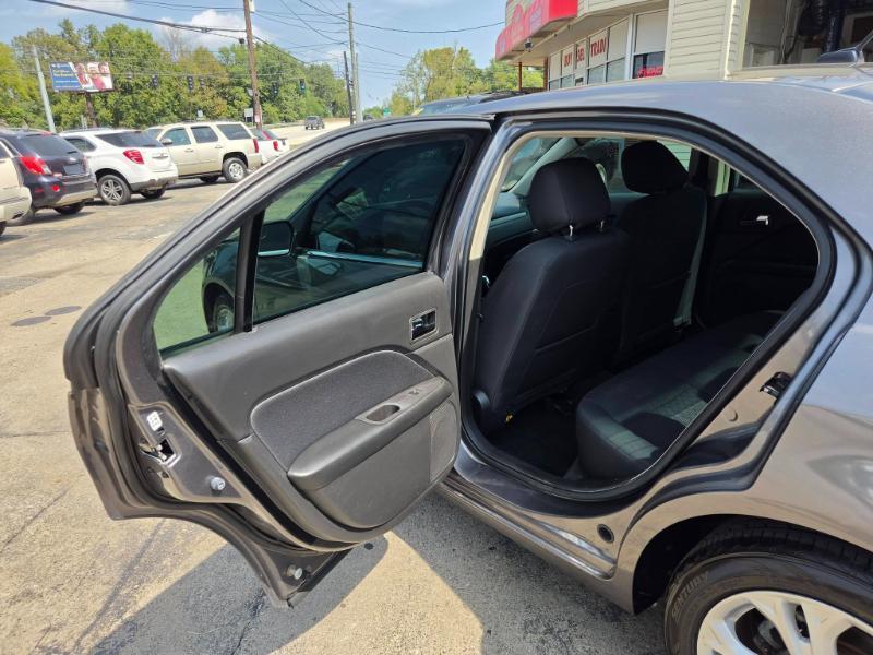 Ford Fusion SE 2012