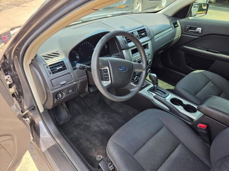 Ford Fusion SE 2012