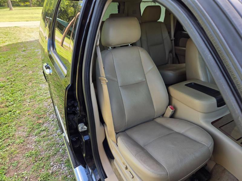 Chevrolet Tahoe LTZ 2WD 2013