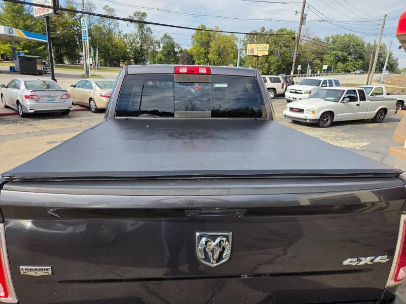 RAM 1500 Laramie Crew Cab SWB 4WD 2017