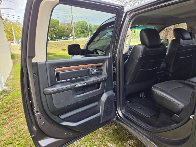 RAM 1500 Laramie Crew Cab SWB 4WD 2017