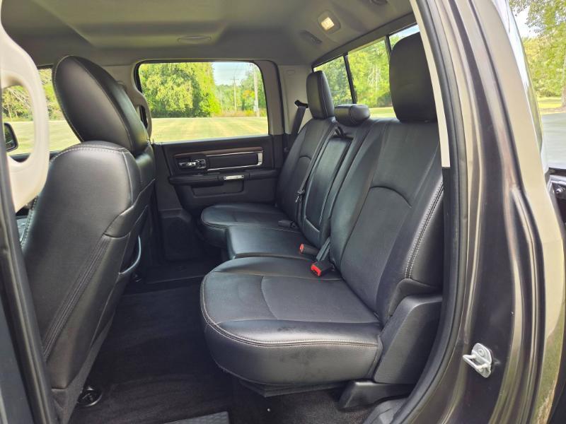 RAM 1500 Laramie Crew Cab SWB 4WD 2017