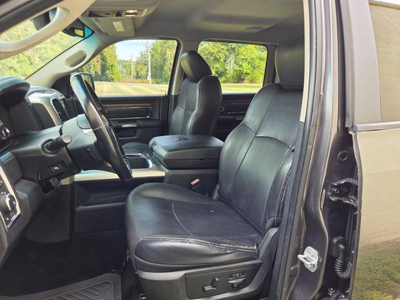 RAM 1500 Laramie Crew Cab SWB 4WD 2017