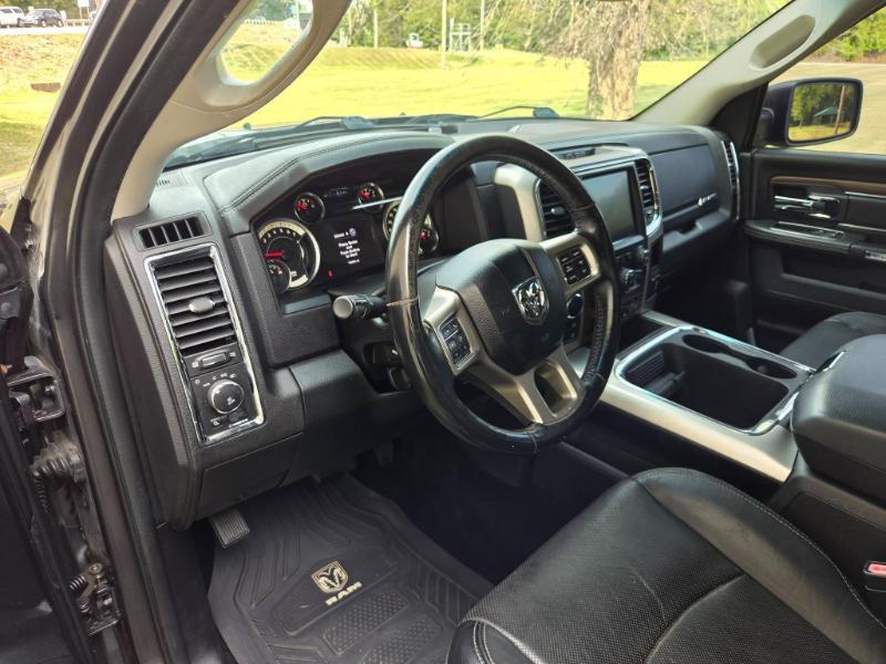 RAM 1500 Laramie Crew Cab SWB 4WD 2017