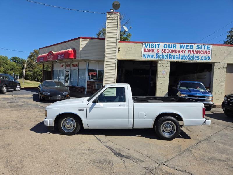 GMC S15 Pickup Special Reg. Cab Short Bed 2WD 1989