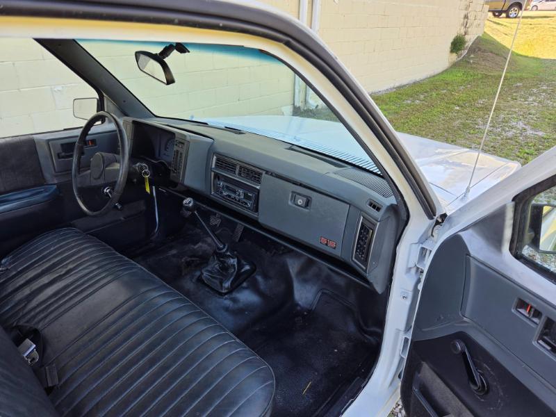 GMC S15 Pickup Special Reg. Cab Short Bed 2WD 1989