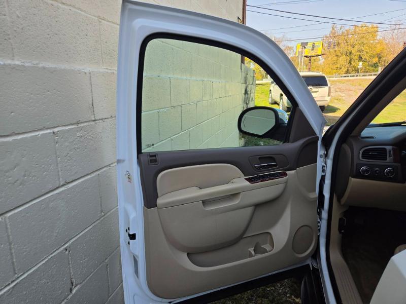 Chevrolet Tahoe LT 4WD 2011