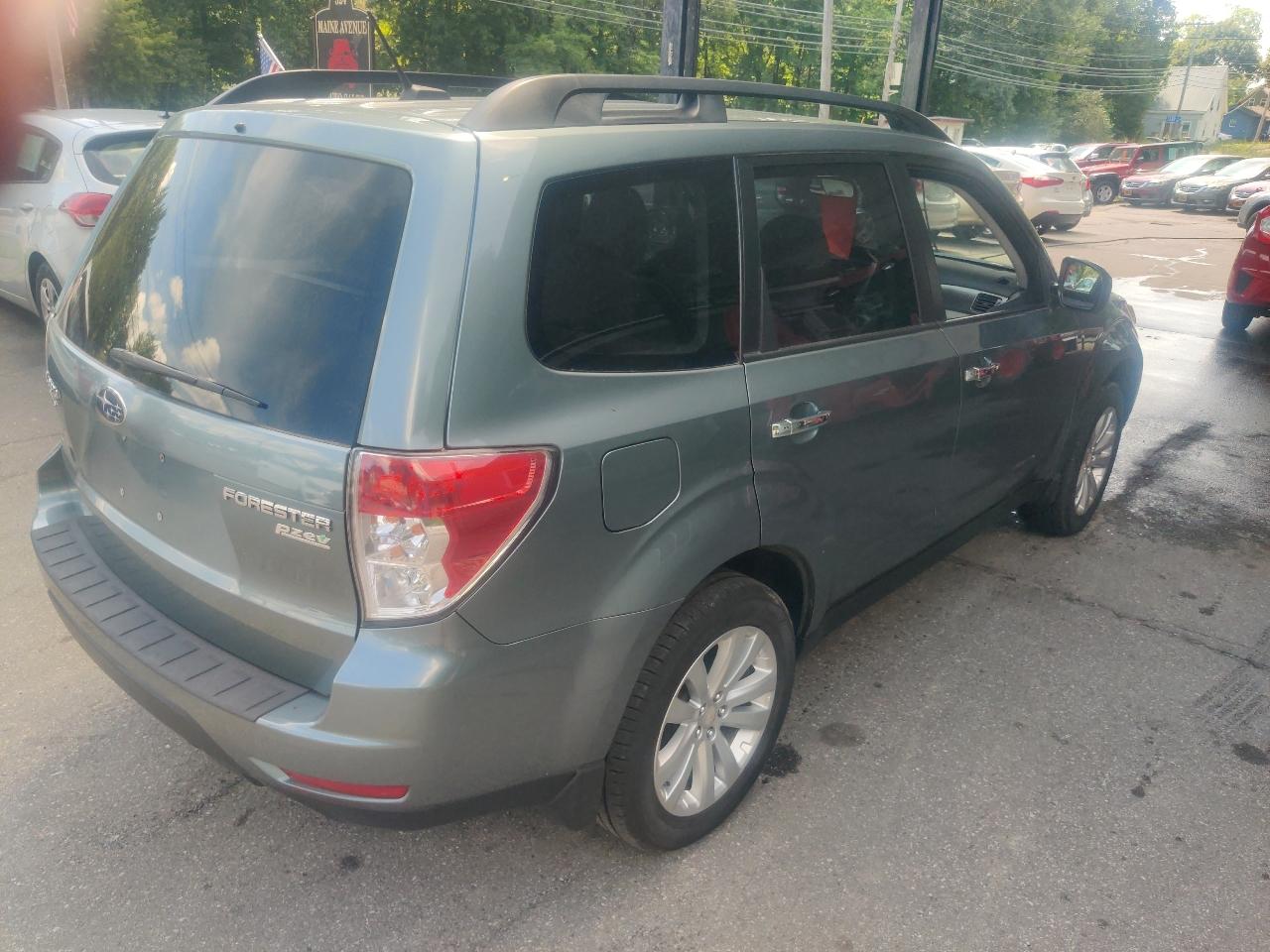Subaru Forester 2.5X Premium 2012