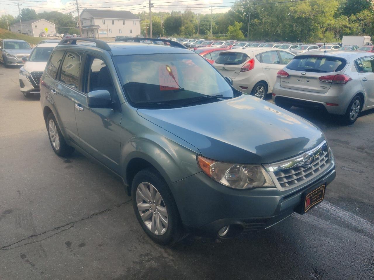 Subaru Forester 2.5X Premium 2012