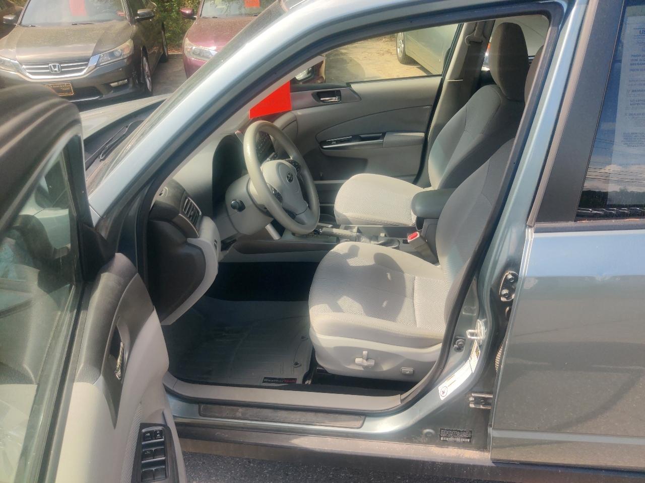 Subaru Forester 2.5X Premium 2012