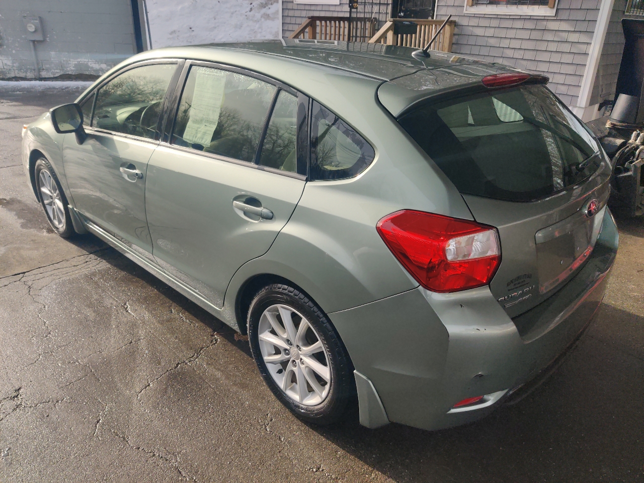 Subaru Impreza 2.0i Premium 5-Door w/All Weather Package 2014