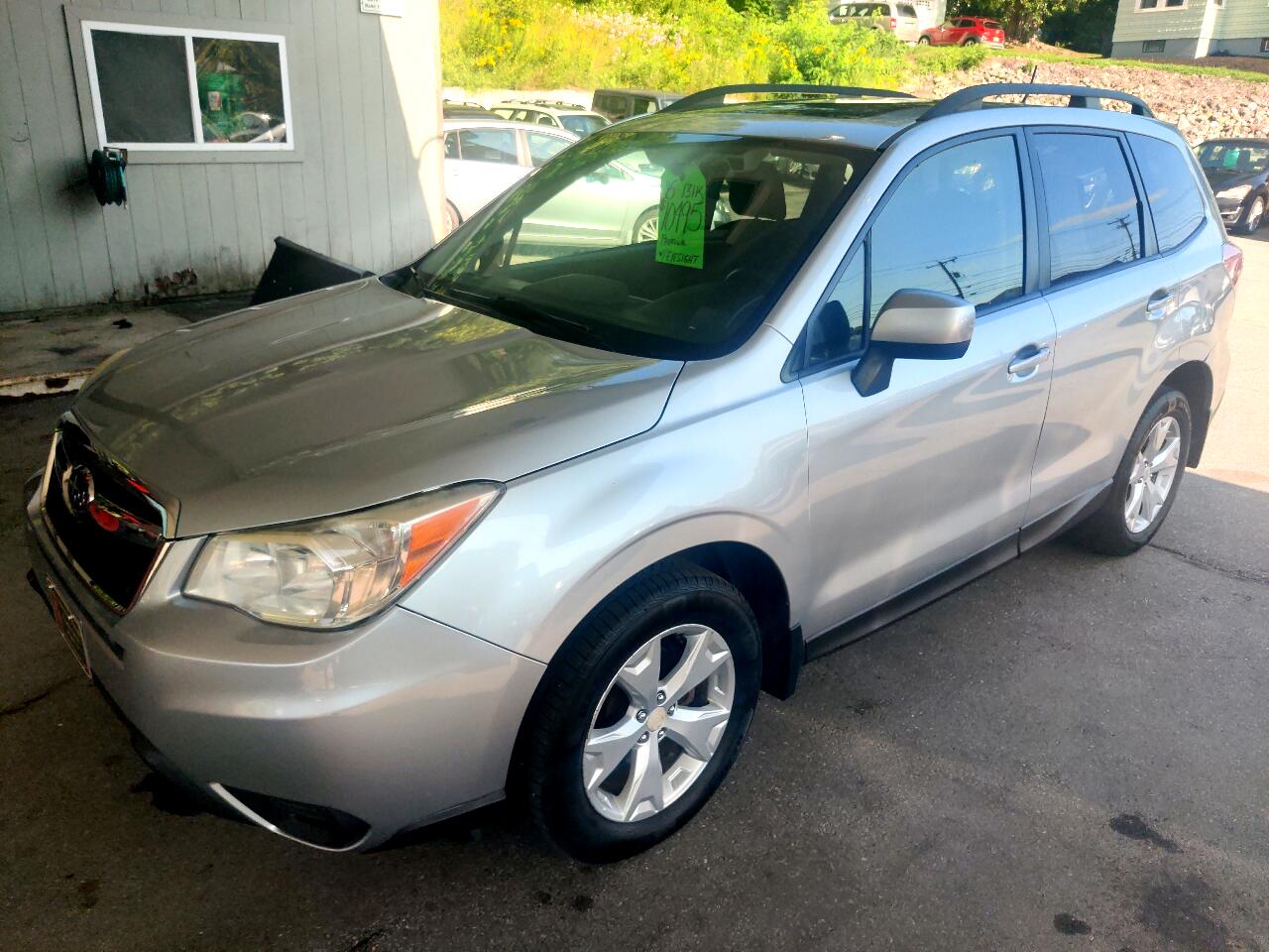 2015 Subaru Forester 2.5i Premium photo 2
