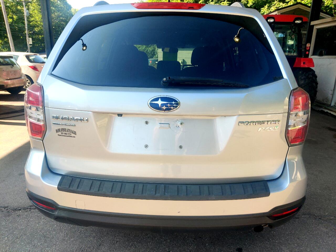 2015 Subaru Forester 2.5i Premium photo 5