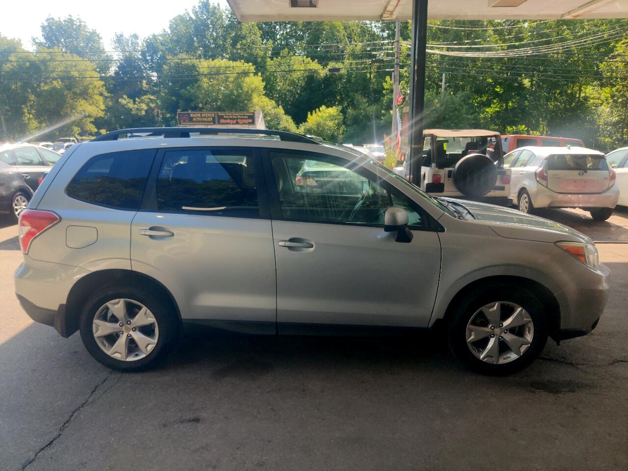 2015 Subaru Forester 2.5i Premium photo 7