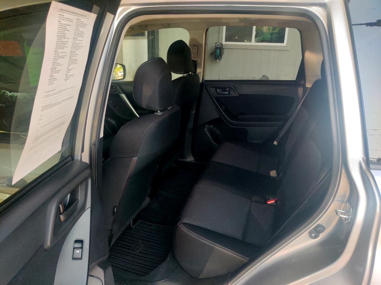 2015 Subaru Forester 2.5i Premium photo 12